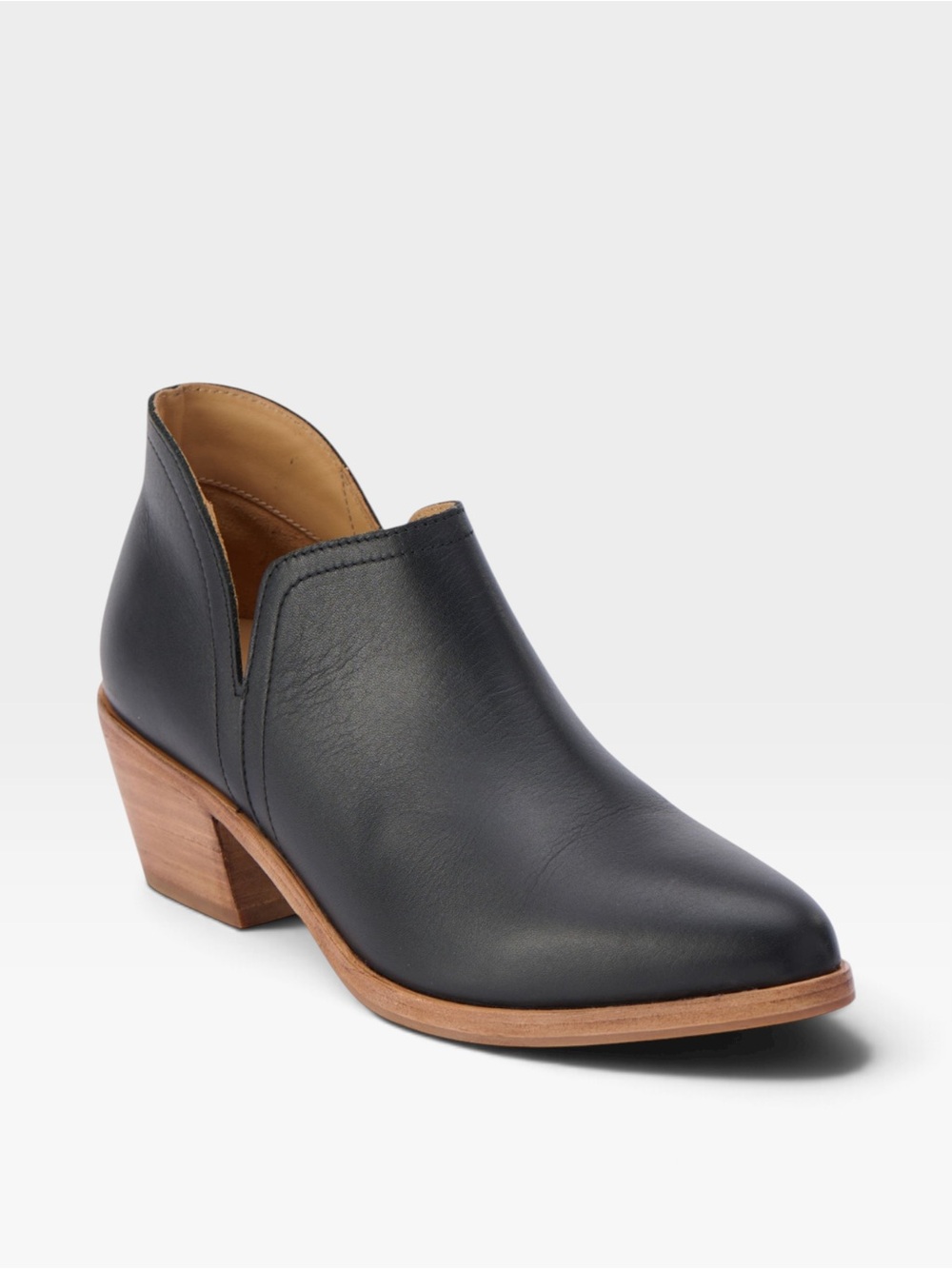 Nisolo Mia Black Leather Cutout Ankle Booties Size 7